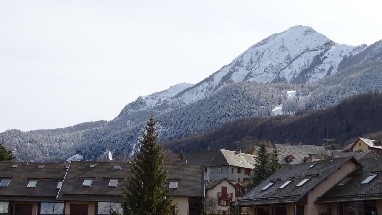 Appartement Offrant Une Magnifique Vue Des Montagnes Saint-Leger-les-Melezes Εξωτερικό φωτογραφία